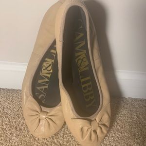 Tan bow flats